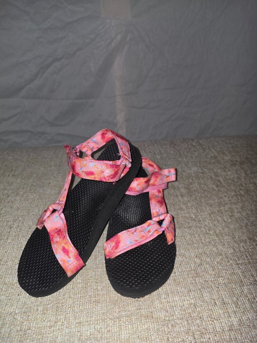 Women's Time & Tru - pink strappy sandal - Size 6
